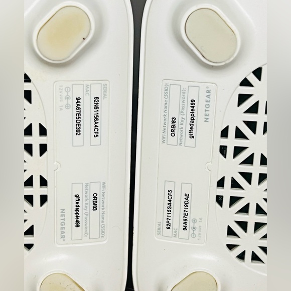 NETGEAR [RBS10] Orbi Mesh WiFi Router RBR10 and Satellite RBS10 with Power Cords - Picture 6 of 10